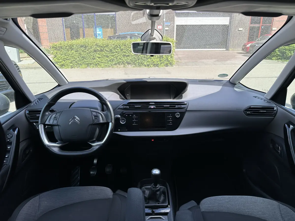 1.2 PureTech Business All-in Prijs Navi/Airco/Cruise/Park sens/Carplay/7Pers Eurorepar
