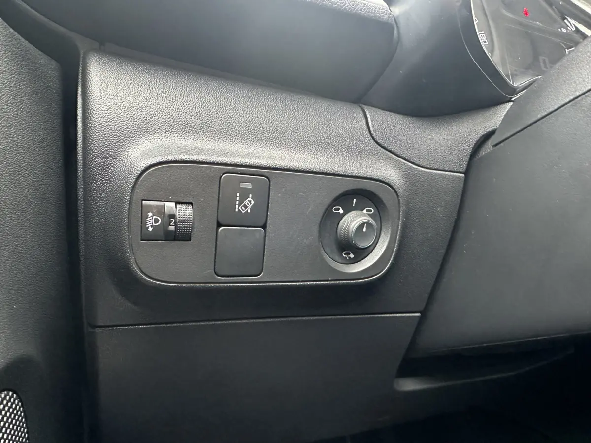 1.2 PureTech Shine Automaat All-in prijs Airco/Navi/Cruise/Camera Eurorepar