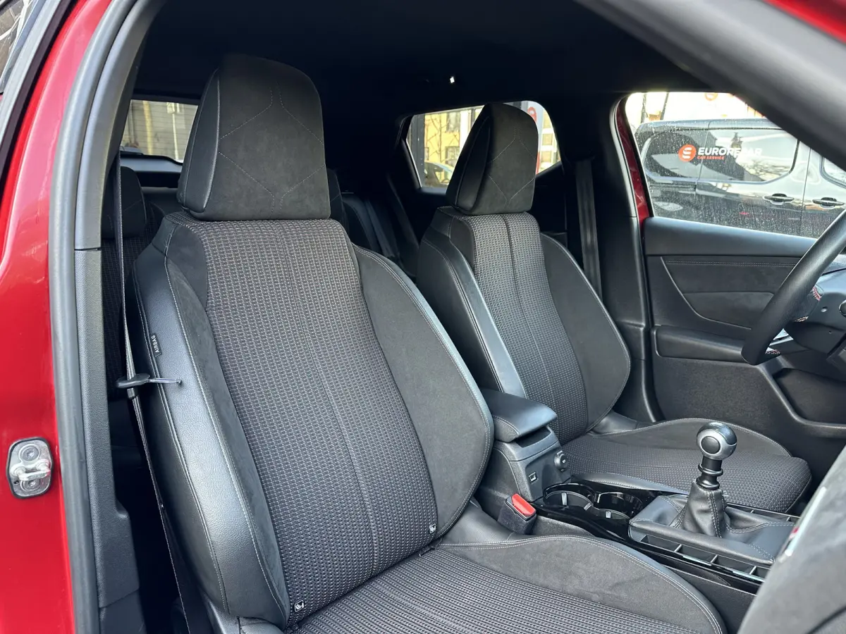1.2 PureTech Performance Line All-in prijs Airco/Navi/Cruise/Carplay/Park sens voor+achter Eurorepar