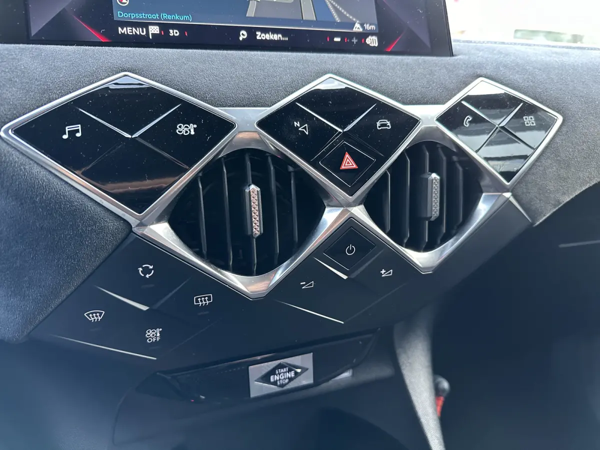 1.2 PureTech Performance Line All-in prijs Airco/Navi/Cruise/Carplay/Park sens voor+achter Eurorepar