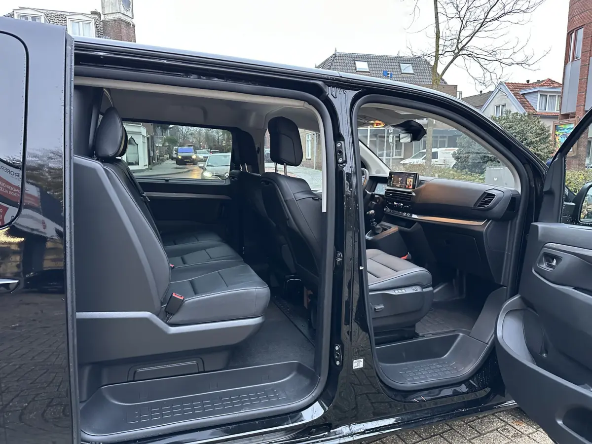 2.0 BlueHDi 145pk L3 DC All-in Prijs INCLUSIEF BPM exclusief BTW/2x Schuifdeur/Leer/Massagestoelen verwarmd voor/Stuurverwarming Eurorepar