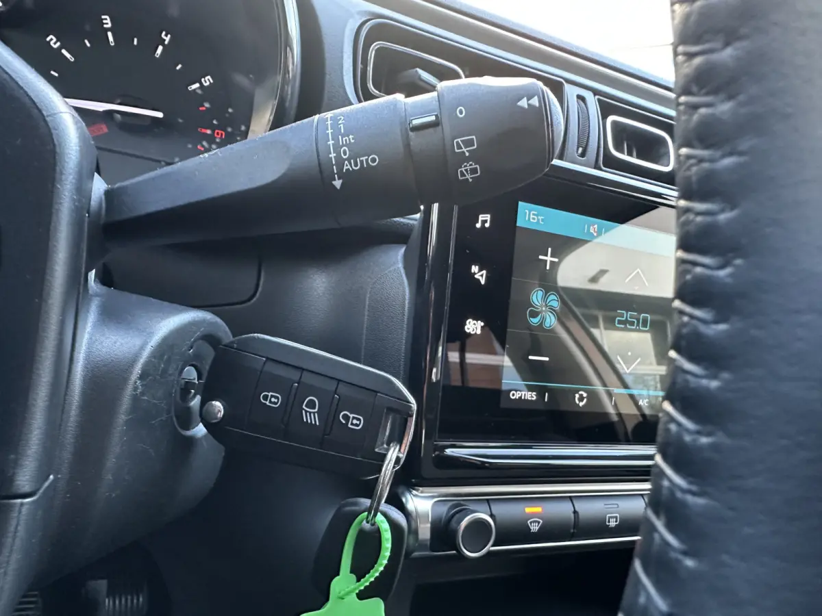 1.2 PureTech Business All-in Prijs Airco/Navi/Carplay/Camera Eurorepar
