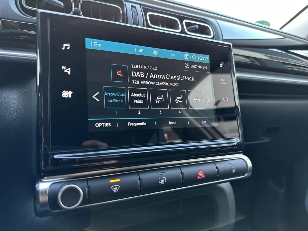 1.2 PureTech Business All-in Prijs Airco/Navi/Carplay/Camera Eurorepar