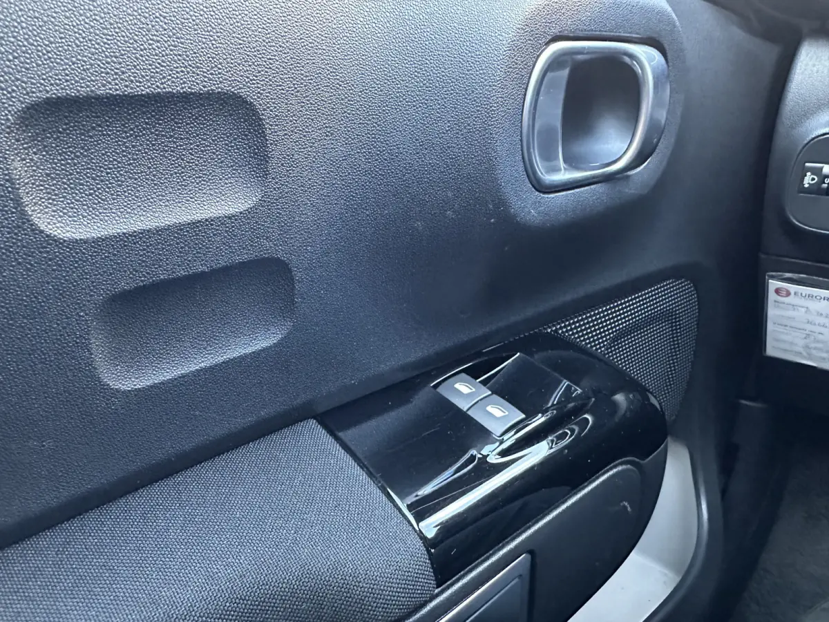 1.2 PureTech Business All-in Prijs Airco/Navi/Carplay/Camera Eurorepar