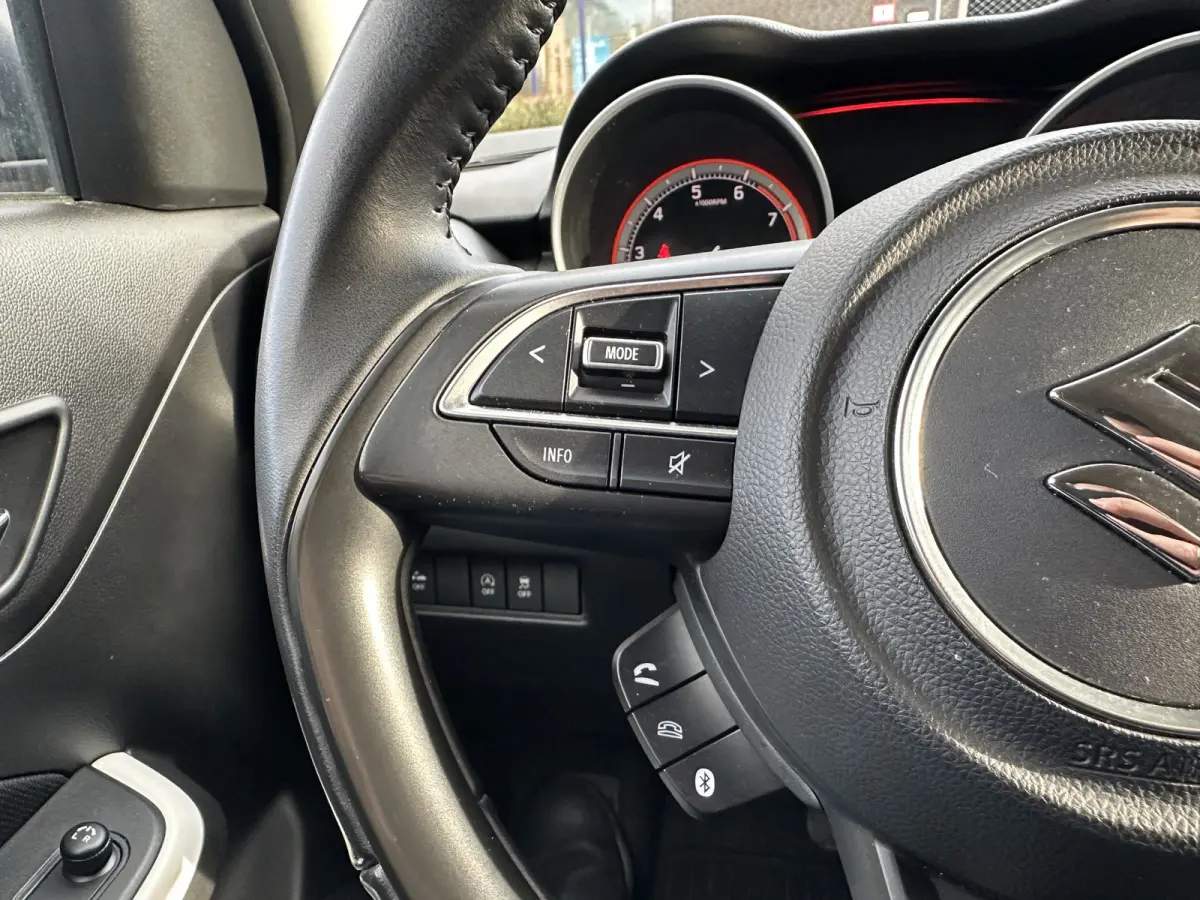 1.2 Select Smart Hybrid Automaat All-in Prijs Airco/Cruise/5 Deurs/Stoelverwarming Eurorepar