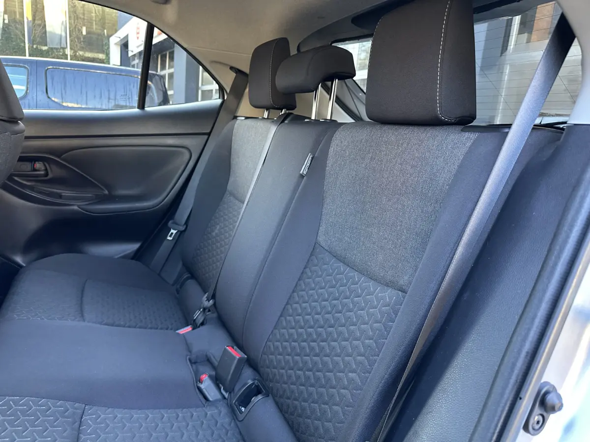 1.5 Hybrid Active Automaat All-in Prijs Airco/Cruise/Camera/Navi/Carplay Eurorepar