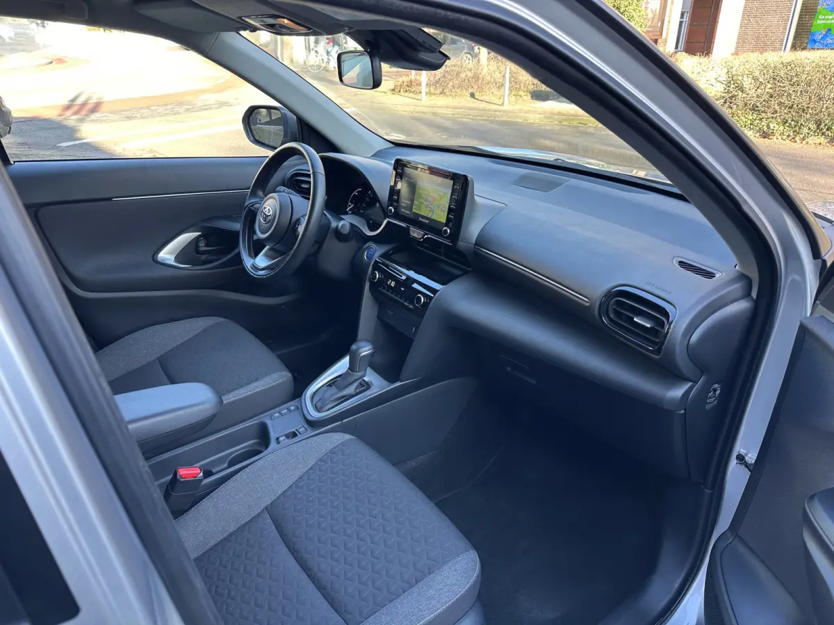 1.5 Hybrid Active Automaat All-in Prijs Airco/Cruise/Camera/Navi/Carplay Eurorepar