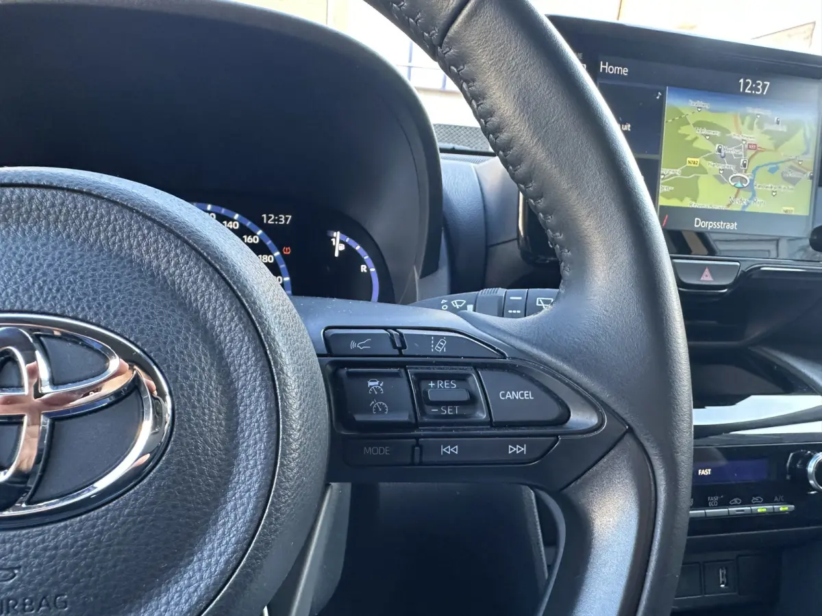 1.5 Hybrid Active Automaat All-in Prijs Airco/Cruise/Camera/Navi/Carplay Eurorepar