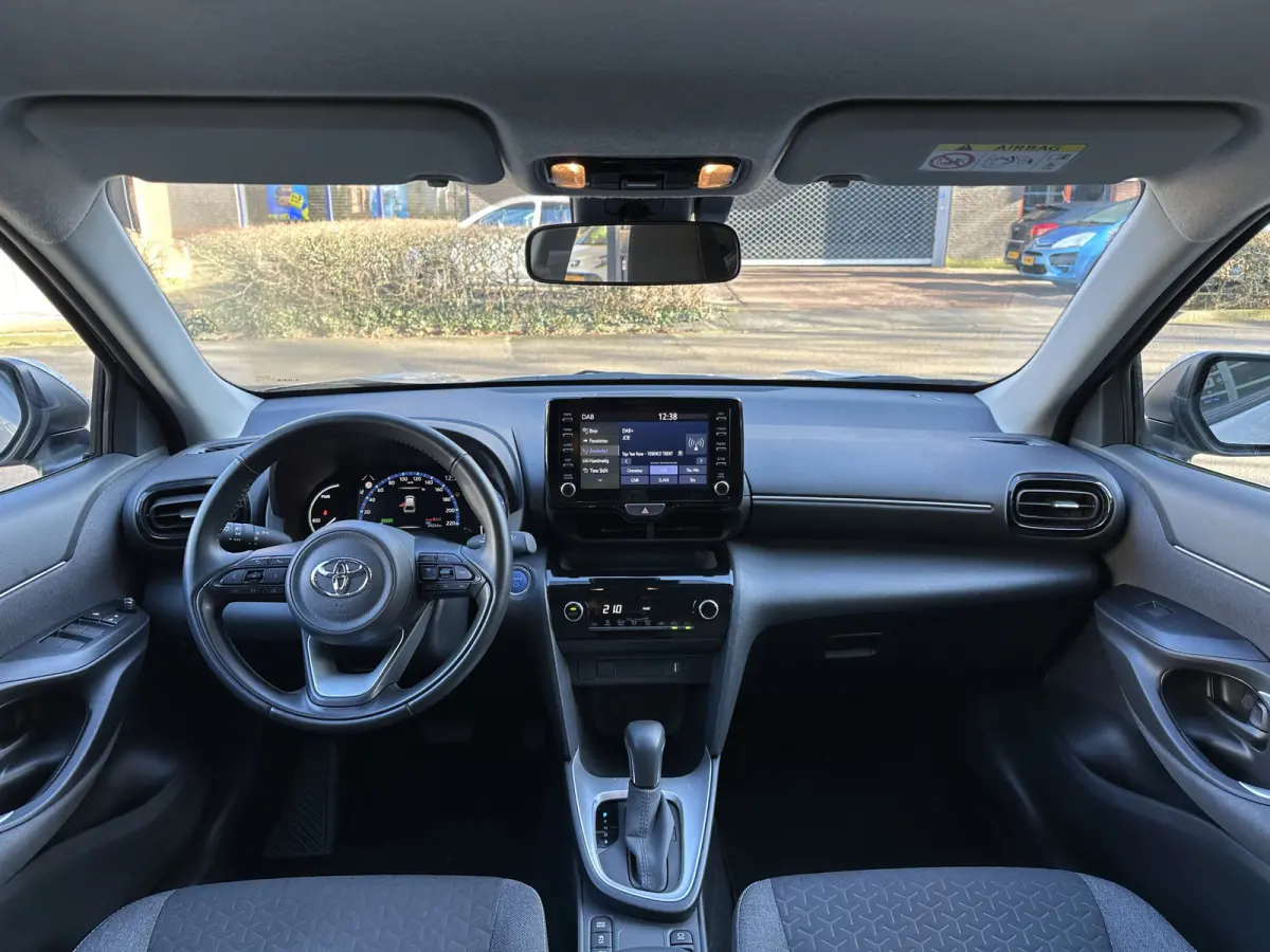 1.5 Hybrid Active Automaat All-in Prijs Airco/Cruise/Camera/Navi/Carplay Eurorepar