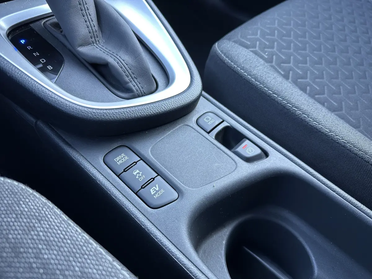 1.5 Hybrid Active Automaat All-in Prijs Airco/Cruise/Camera/Navi/Carplay Eurorepar