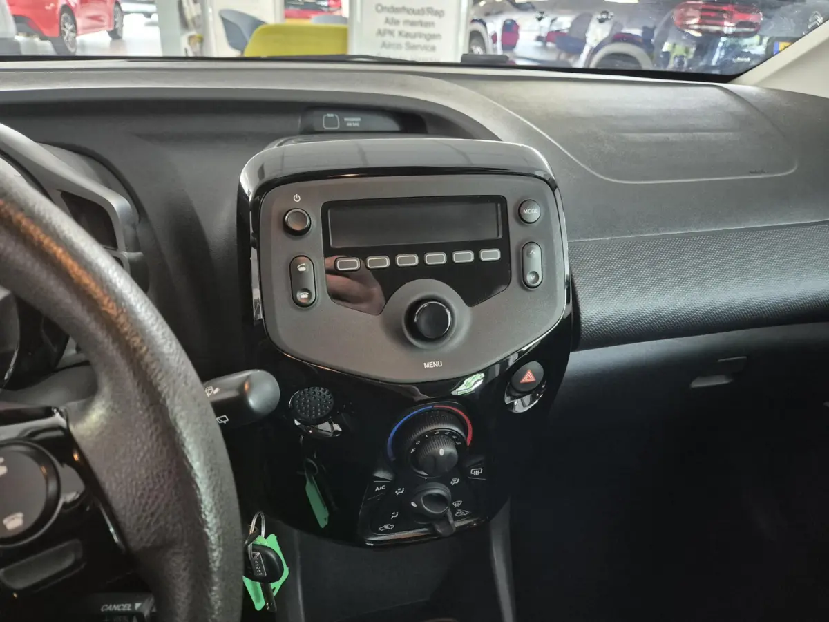 1.0 VTi Feel 5drs TwoTone All-in Prijs Airco/Bleutooth/El.ramen Eurorepar