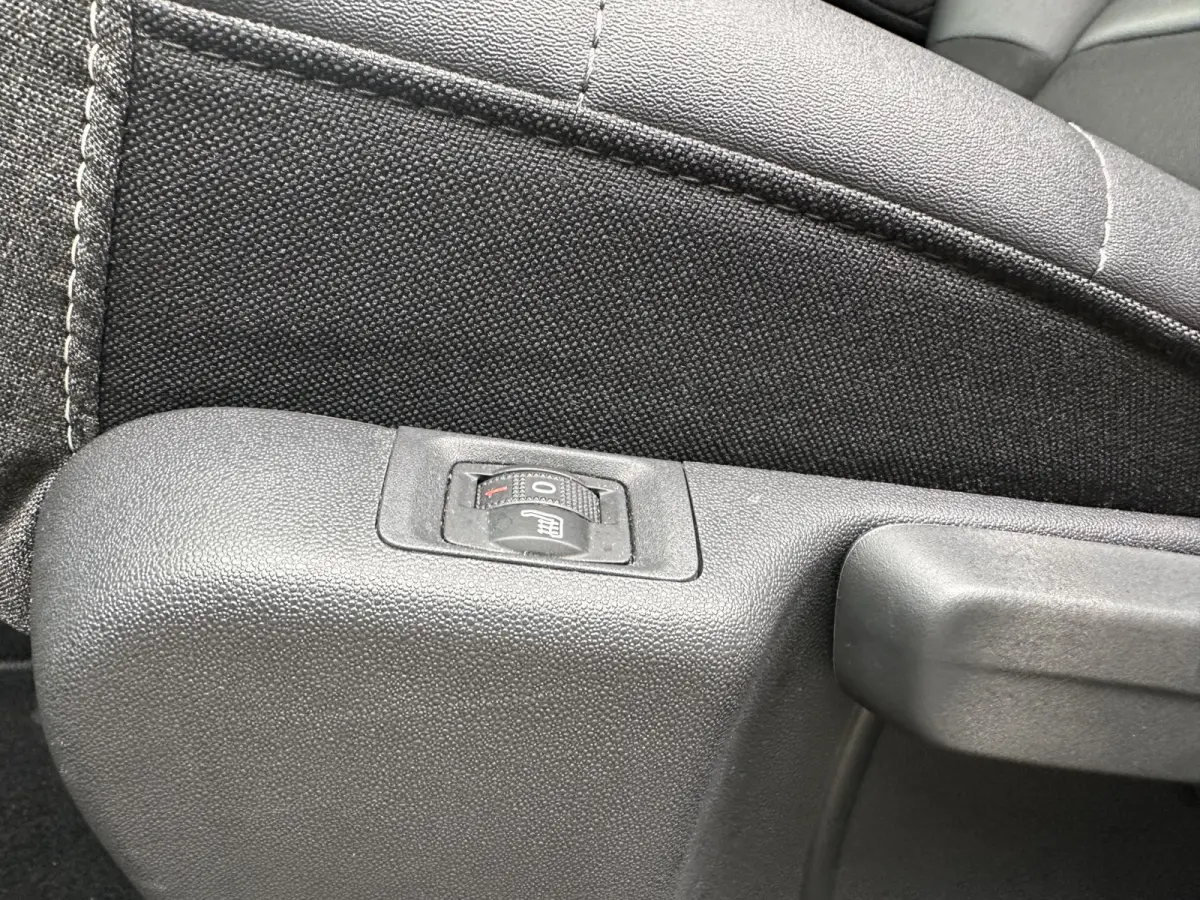 1.2 PureTech Automaat 130pk Max All-in Prijs Cruise/Navi/Parkeersens v/Stoelverwarming/Airco Eurorepar