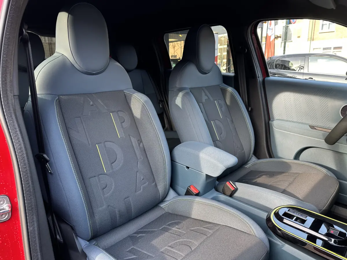 1.2 Hybrid ICON Andriod/Apple/Airco/Parkeerhulp/Pack Style Eurorepar