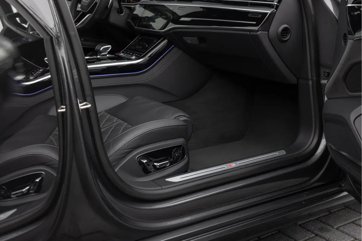 4.0 TFSI 571pk Quattro Pano B&O Standkachel 4-wielsturing HuD