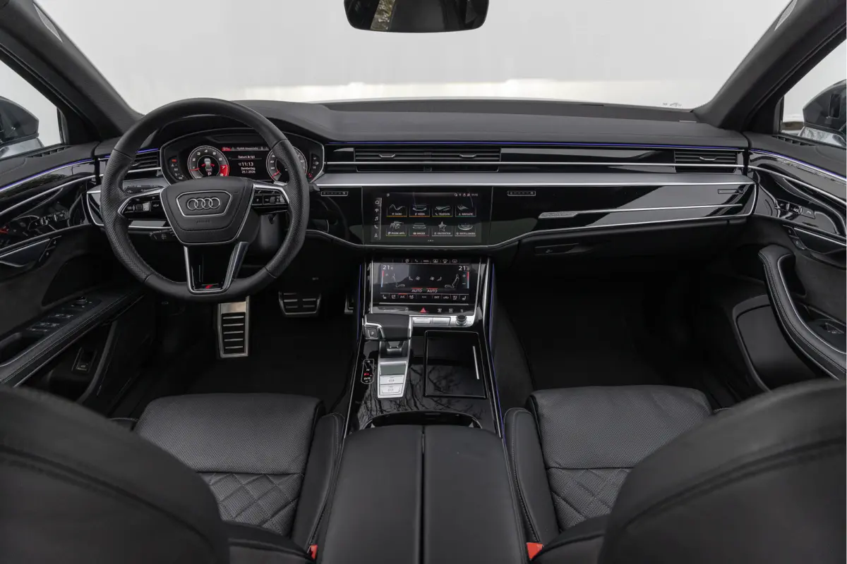 4.0 TFSI 571pk Quattro Pano B&O Standkachel 4-wielsturing HuD