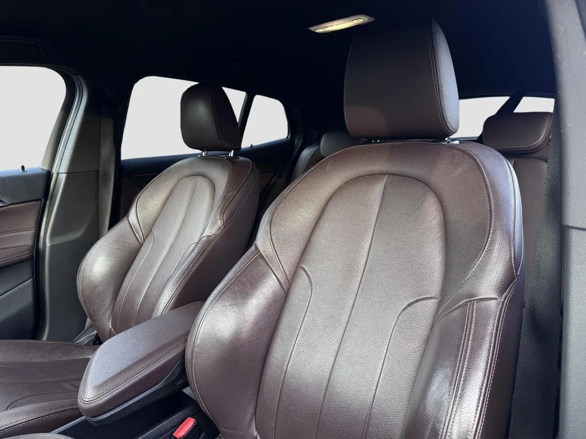 SDrive 2.0i M-Sport | LED | Elektr. stoelen | Dealer OH | 1e eigenaar | Stoelverwarming | 20i | Leder