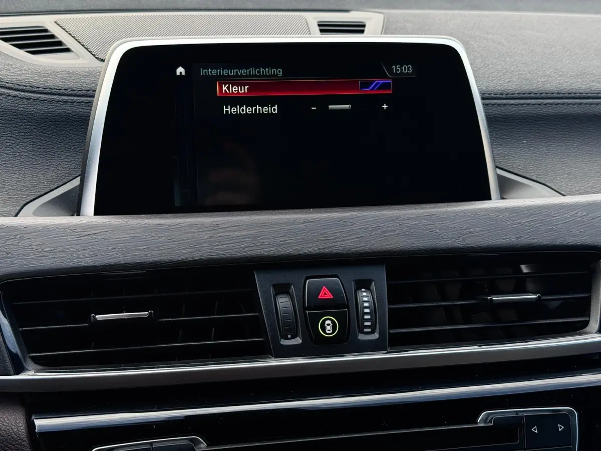 SDrive 2.0i M-Sport | LED | Elektr. stoelen | Dealer OH | 1e eigenaar | Stoelverwarming | 20i | Leder