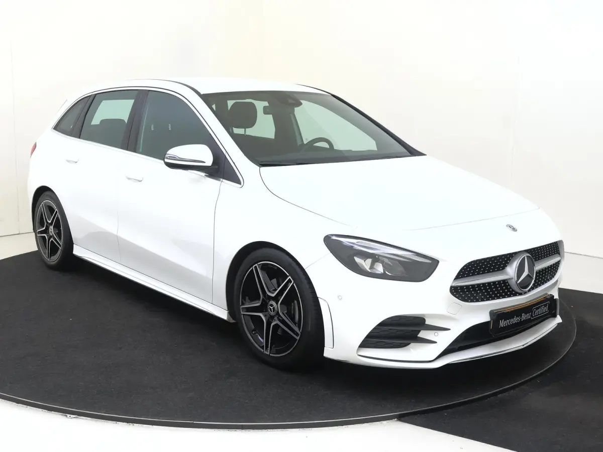 180 Premium Plus AMG /18 Inch /Sfeerverlichting