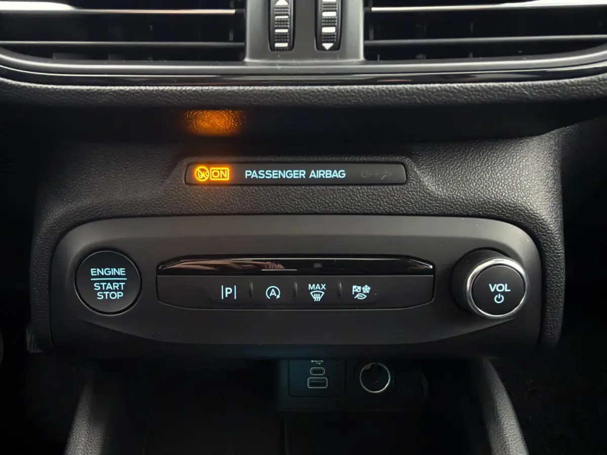 1.0 EcoBoost Hybrid ST Line X | PANO | 155PK | Camera | Blind Spot | Stuur/stoel verw.