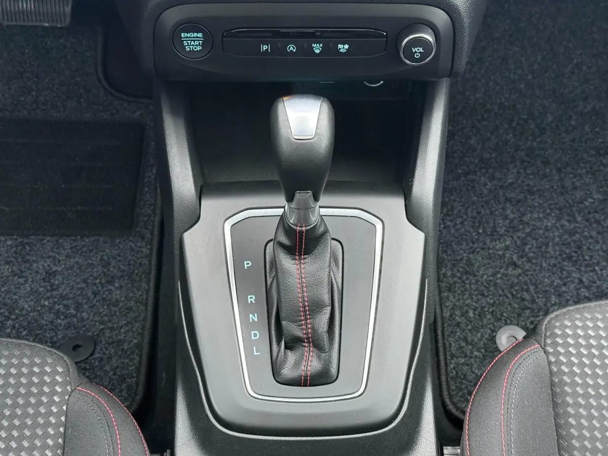 1.0 EcoBoost Hybrid ST Line X | PANO | 155PK | Camera | Blind Spot | Stuur/stoel verw.