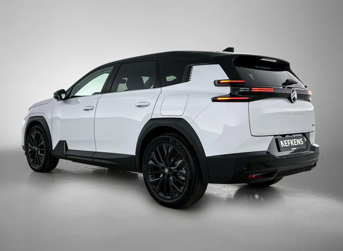SUV Max Comfort Range 73 kWh 210pk | 517km WLTP Actieradius | Navigatie | 360° Camera | Handsfree achterklep | Adaptieve Cruise Control | Head-up display | Stoel elektrisch+geheugen+verwarm