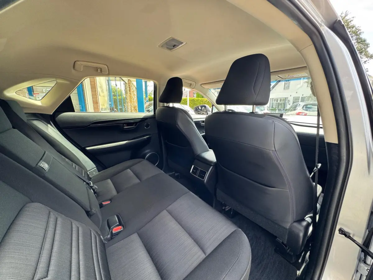 300h Sport Edition 2017 AUT NAVI CAMERA LM NAP!