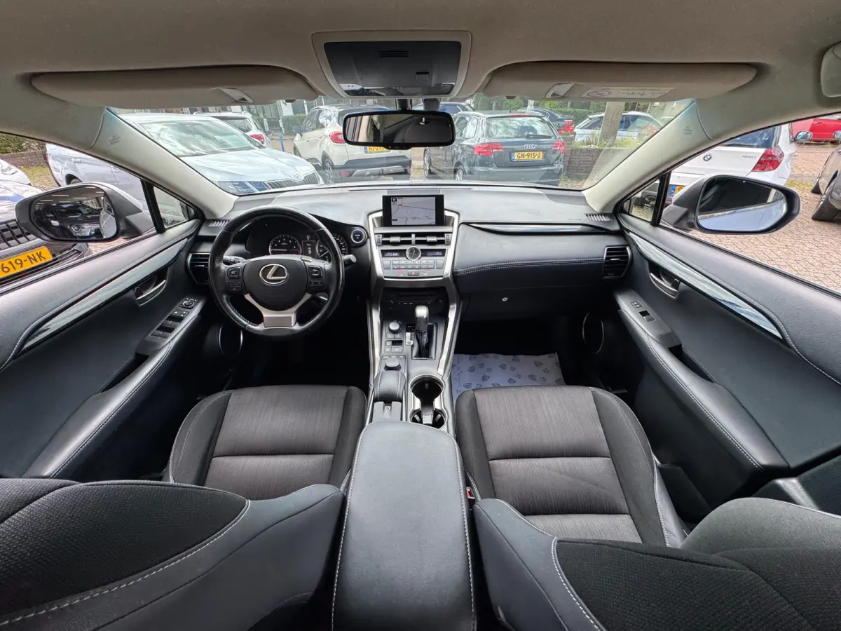 300h Sport Edition 2017 AUT NAVI CAMERA LM NAP!