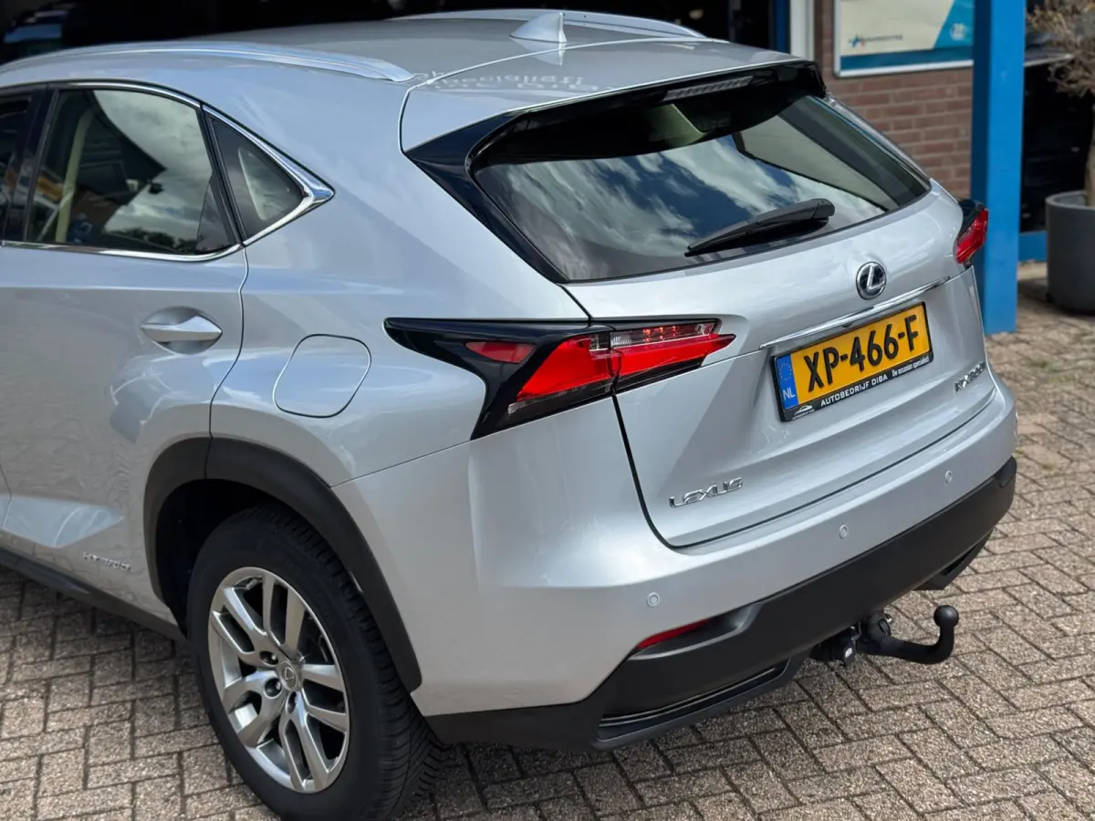 300h Sport Edition 2017 AUT NAVI CAMERA LM NAP!