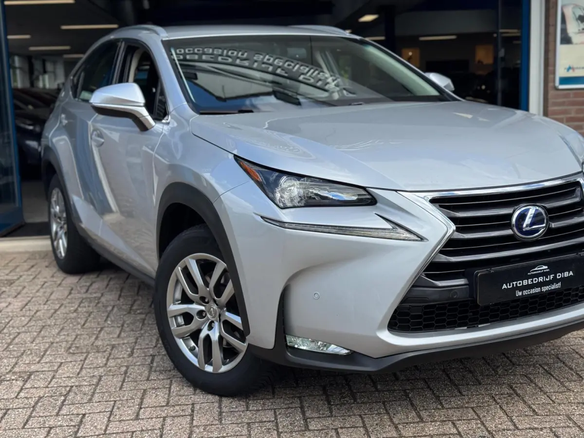 300h Sport Edition 2017 AUT NAVI CAMERA LM NAP!