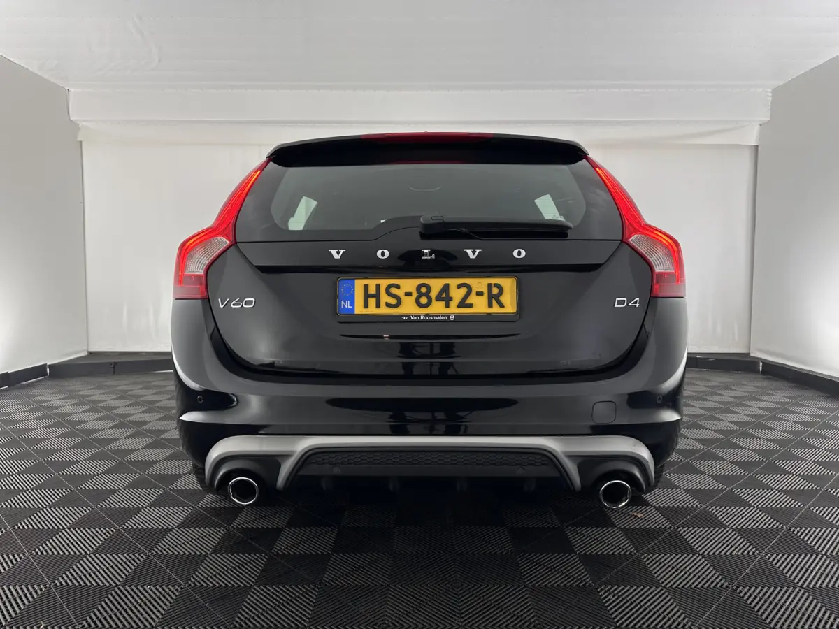 2.0 D4 R-Design Business Aut *LEATHER-MICROFIBRE | XENON | NAVI-FULLMAP | ECC | PDC | CRUISE | 16''ALU*