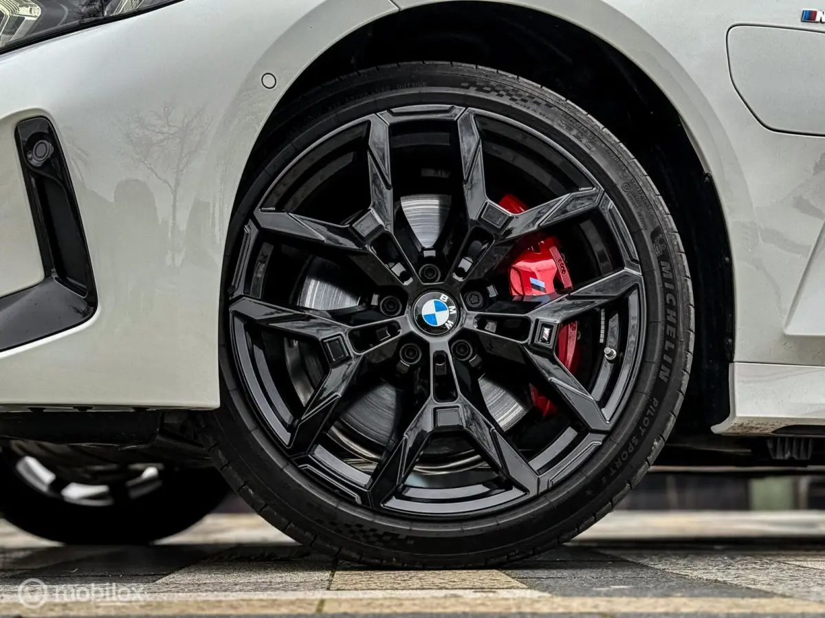 330e xDrive M Sport Pro |Kuipstoel|Pano|H&K