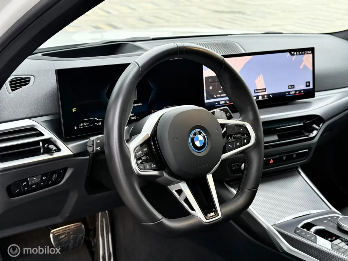 330e xDrive M Sport Pro |Kuipstoel|Pano|H&K