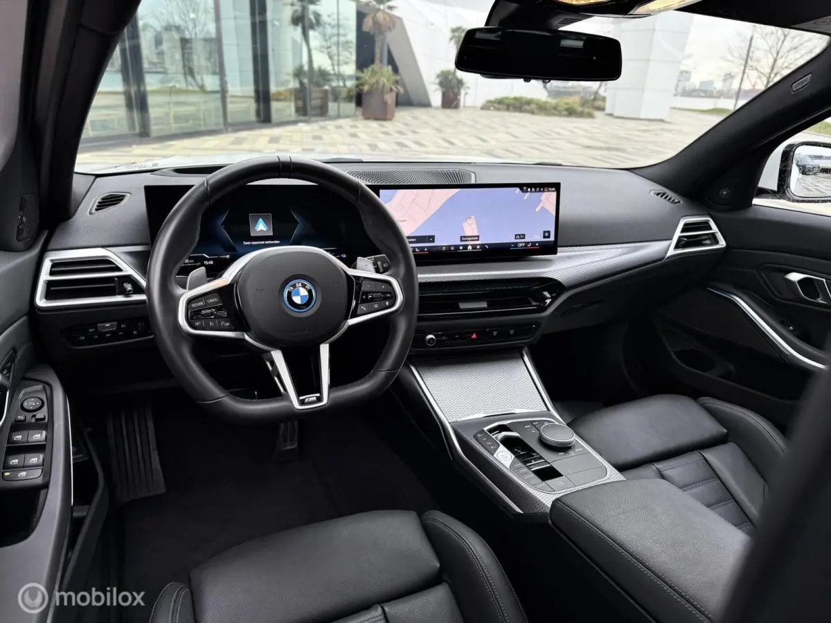 330e xDrive M Sport Pro |Kuipstoel|Pano|H&K