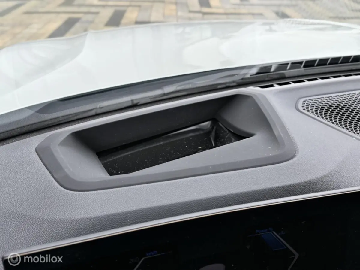 330e xDrive M Sport Pro |Kuipstoel|Pano|H&K