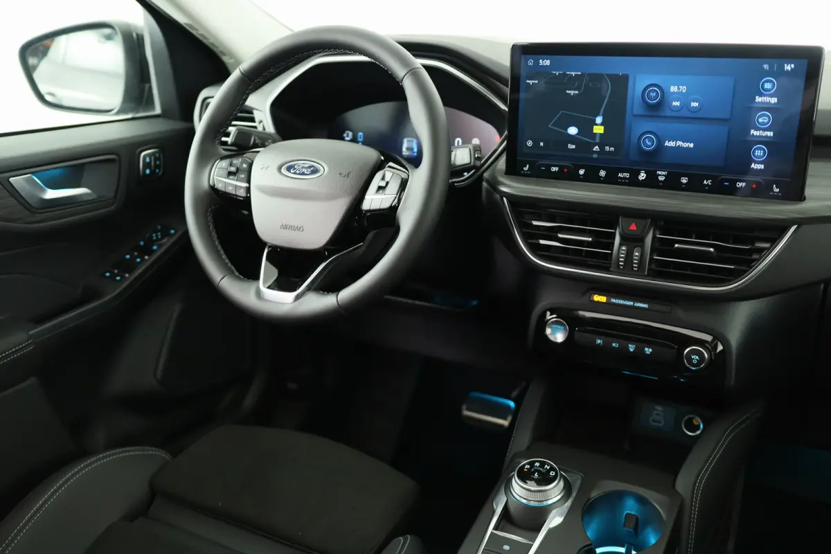 Plug-In Hybrid Active X | Black Pack | Elek. Trekhaak | Elek. Panoramadak | Winter Pack | Matrix Ford Led |