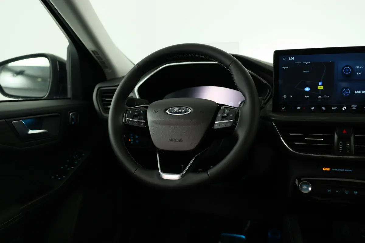 Plug-In Hybrid Active X | Black Pack | Elek. Trekhaak | Elek. Panoramadak | Winter Pack | Matrix Ford Led |