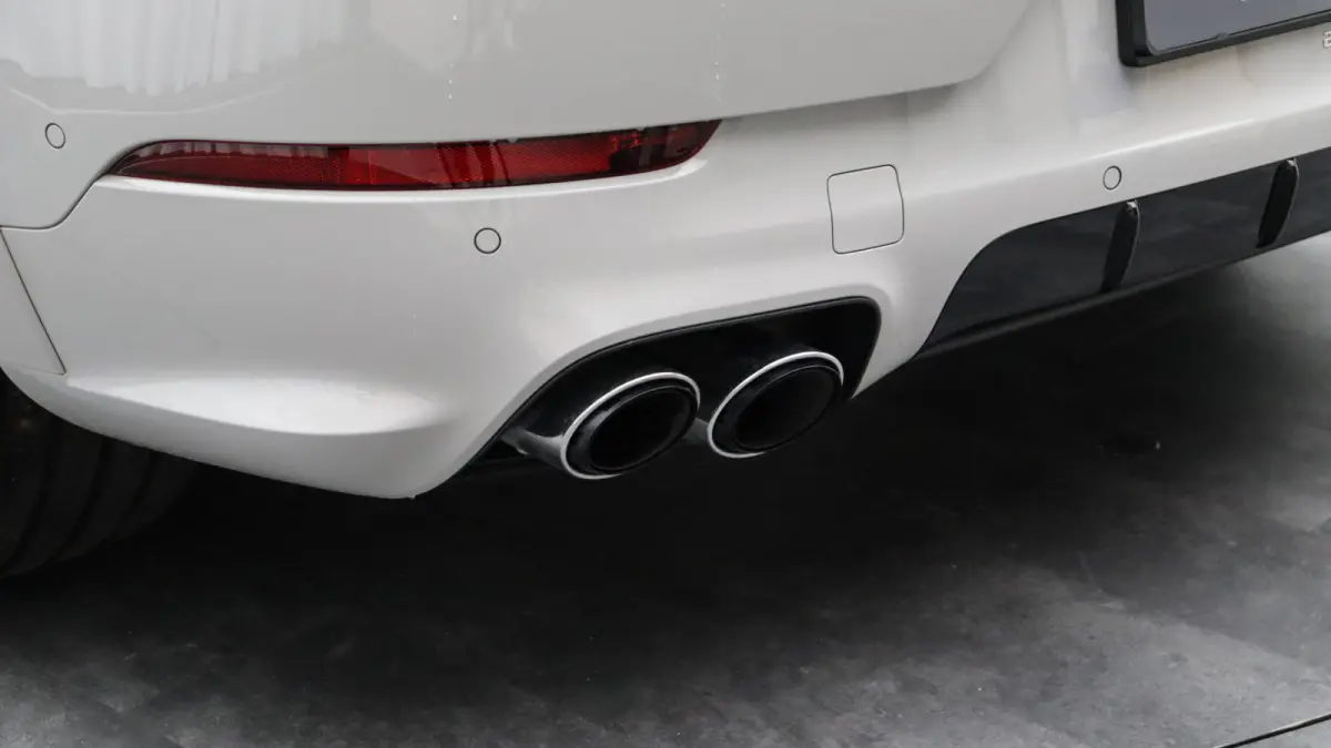 3.0 E-Hybrid SportDesign | Panoramadak | BOSE Sound | Soft-Close | Bijrijdersdisplay | Trekhaak