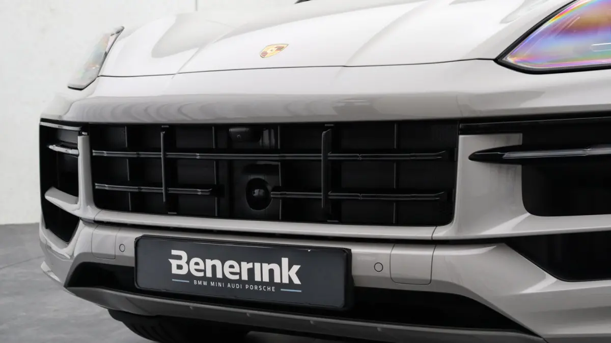 3.0 E-Hybrid SportDesign | Panoramadak | BOSE Sound | Soft-Close | Bijrijdersdisplay | Trekhaak