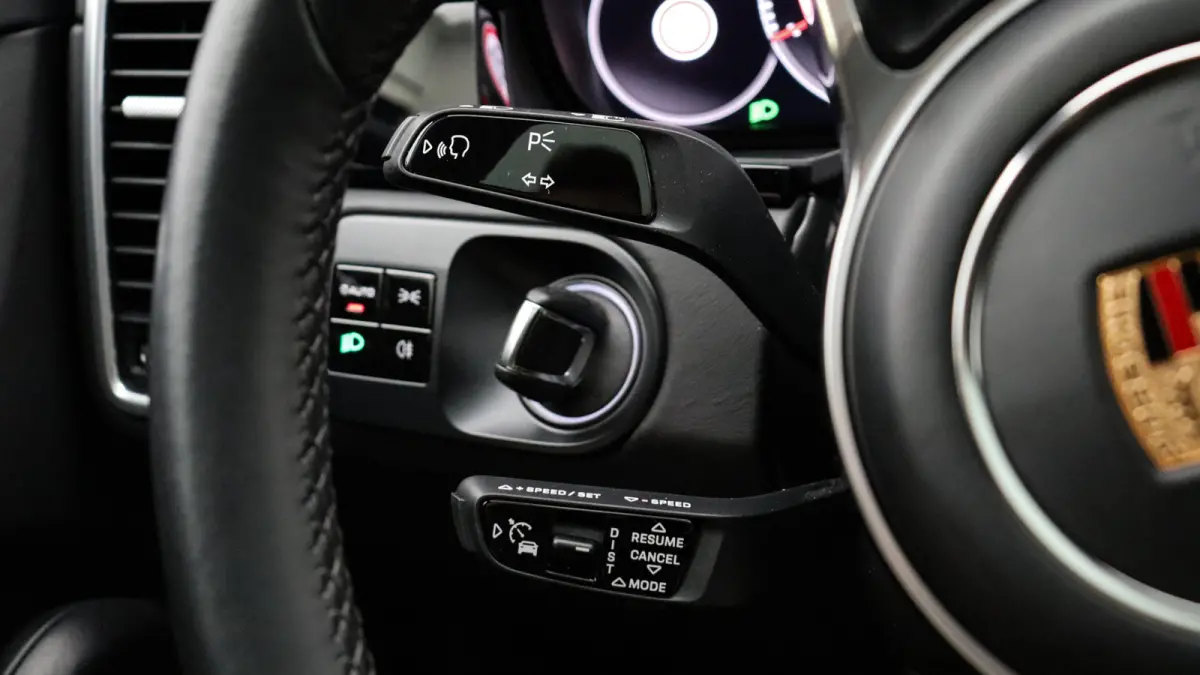 2.9 S SportDesign | Burmester 3D | Stoelventilatie | PSCB | Head-up | Soft-Close | InnoDrive | LED Matrix | Trekhaak | Achterasbesturing