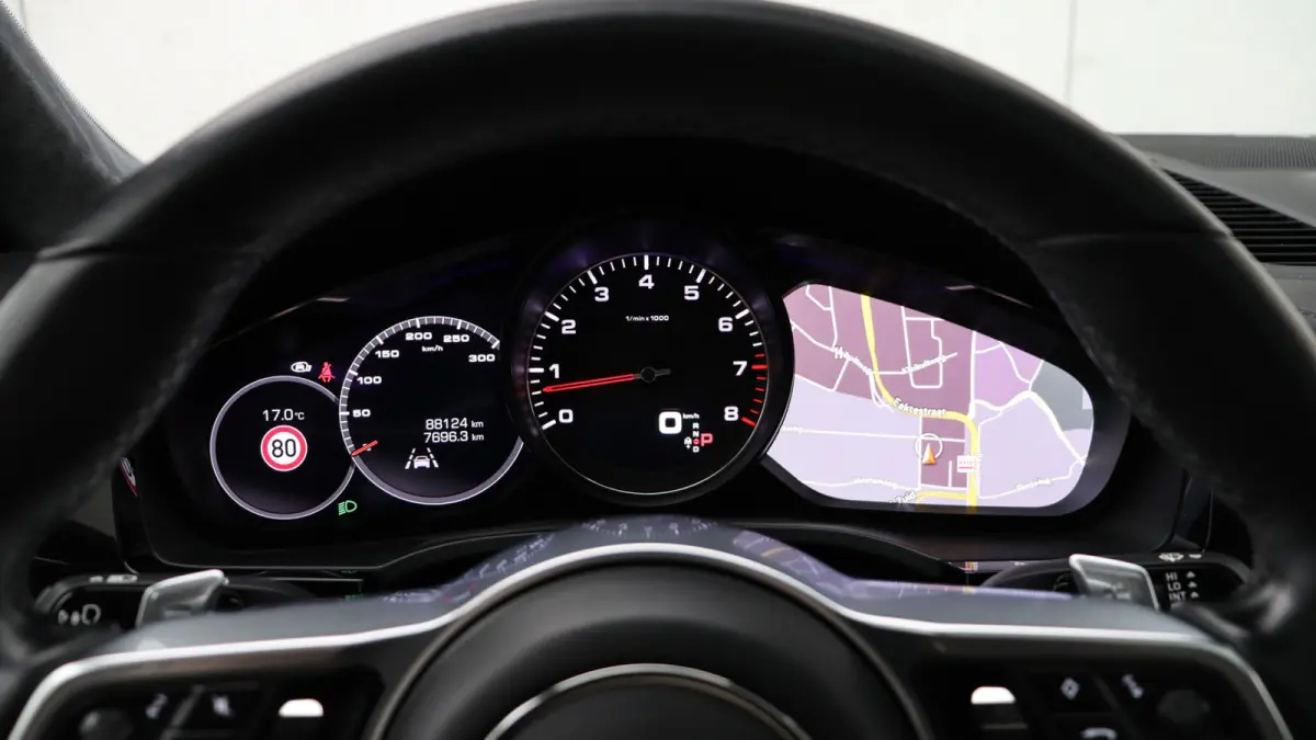 2.9 S SportDesign | Burmester 3D | Stoelventilatie | PSCB | Head-up | Soft-Close | InnoDrive | LED Matrix | Trekhaak | Achterasbesturing