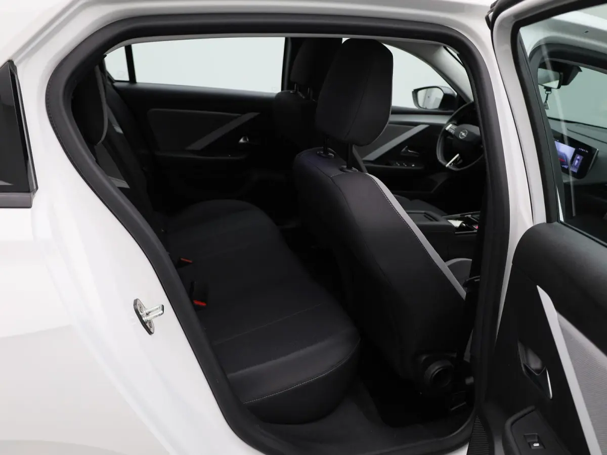 1.2 Turbo 81kW S/S Edition | ACHTERUITRIJCAMERA | NAVIGATIE | APPLE CARPLAY | CRUISE CONTROL | CLIMATE CONTROL | DIGITAL COCKPIT | LED VERLICHTING | DAB RADIO | MULTIFUNCTIONEEL STUURWIEL |
