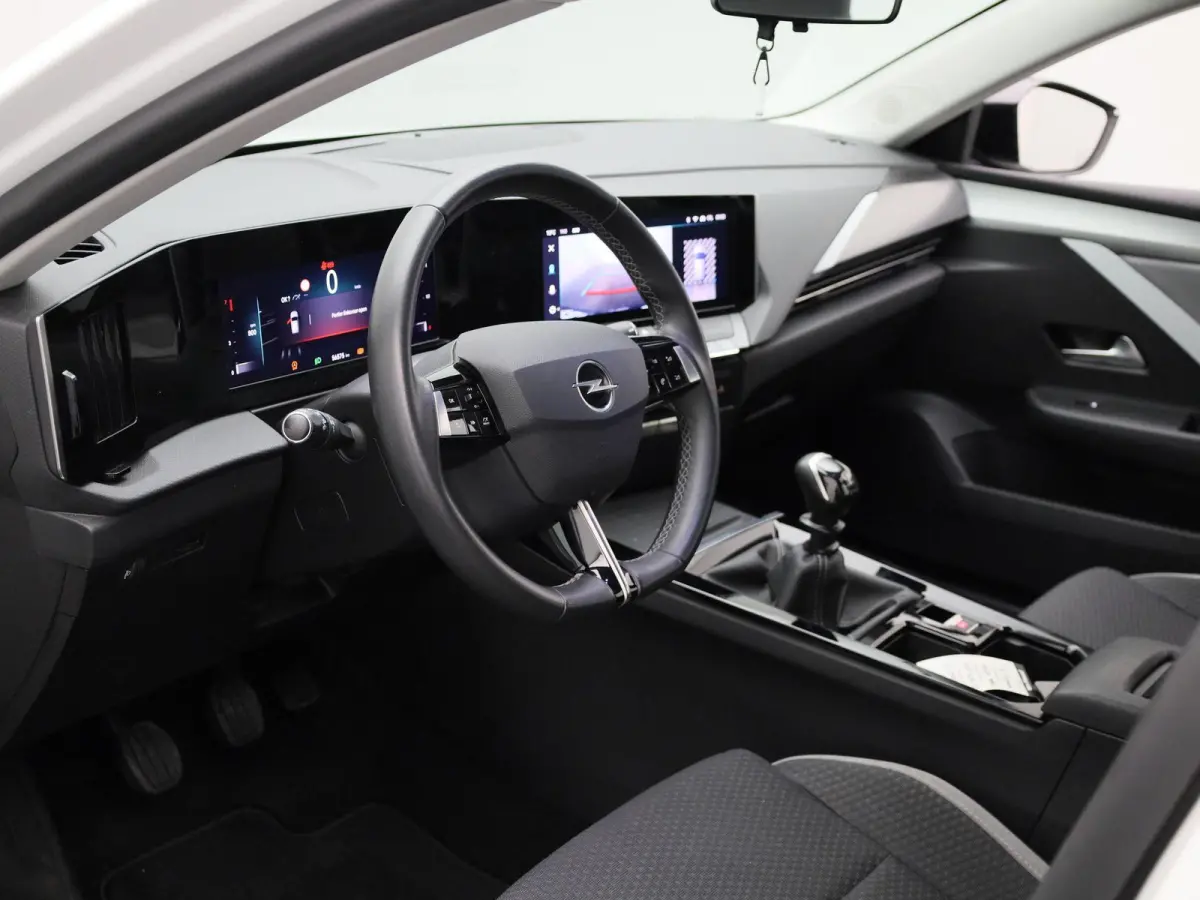 1.2 Turbo 81kW S/S Edition | ACHTERUITRIJCAMERA | NAVIGATIE | APPLE CARPLAY | CRUISE CONTROL | CLIMATE CONTROL | DIGITAL COCKPIT | LED VERLICHTING | DAB RADIO | MULTIFUNCTIONEEL STUURWIEL |