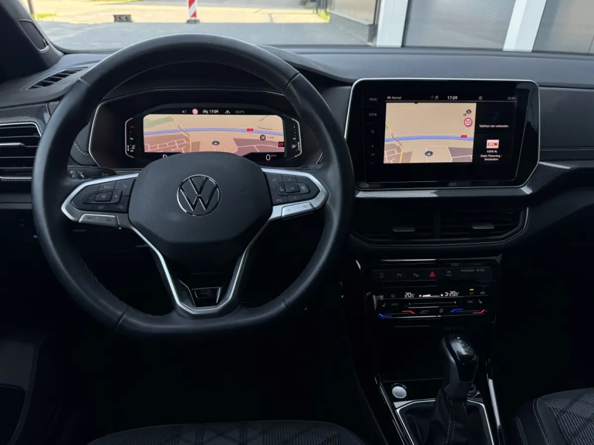 1.5 TSI R-Line 2024 IQ LIGHT NAVI CAMERA CLIMATE SPORTVELGEN
