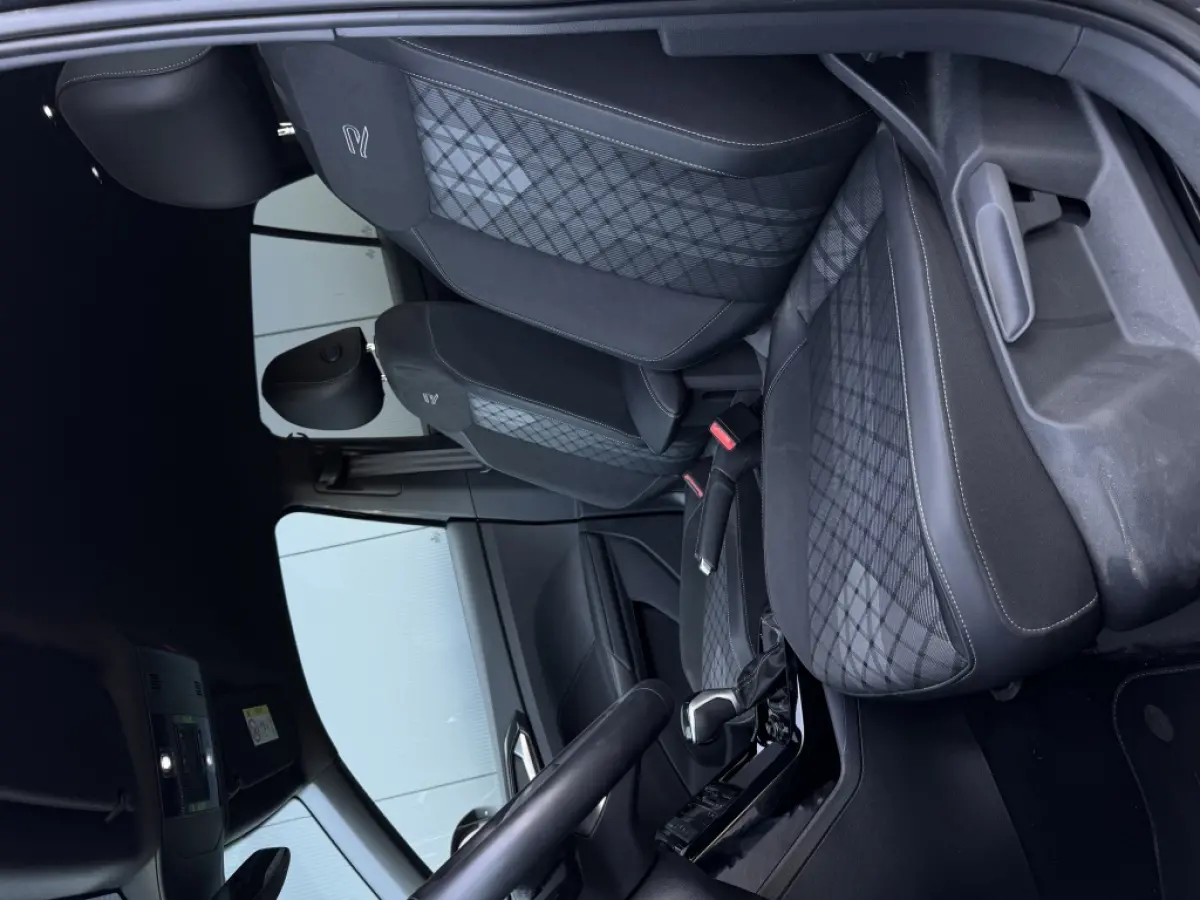 1.5 TSI R-Line 2024 IQ LIGHT NAVI CAMERA CLIMATE SPORTVELGEN