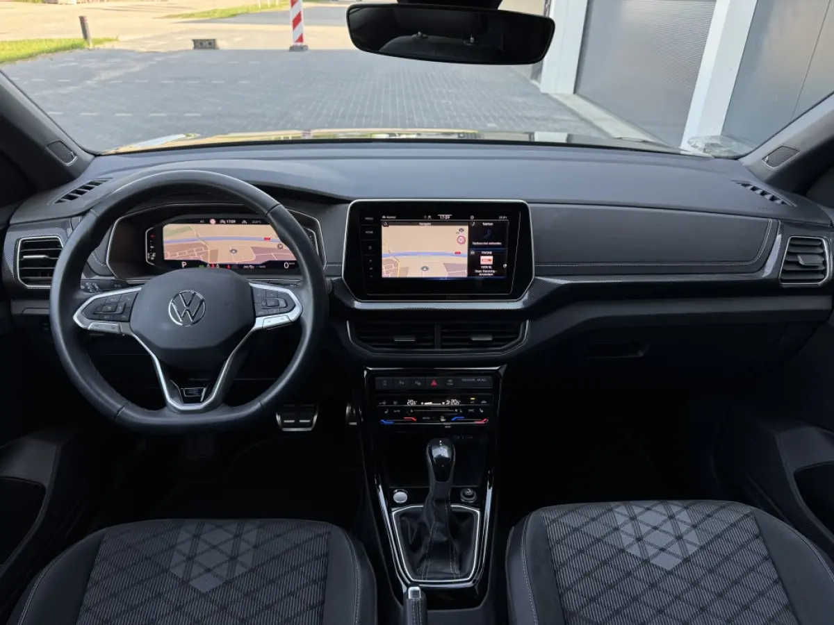 1.5 TSI R-Line 2024 IQ LIGHT NAVI CAMERA CLIMATE SPORTVELGEN
