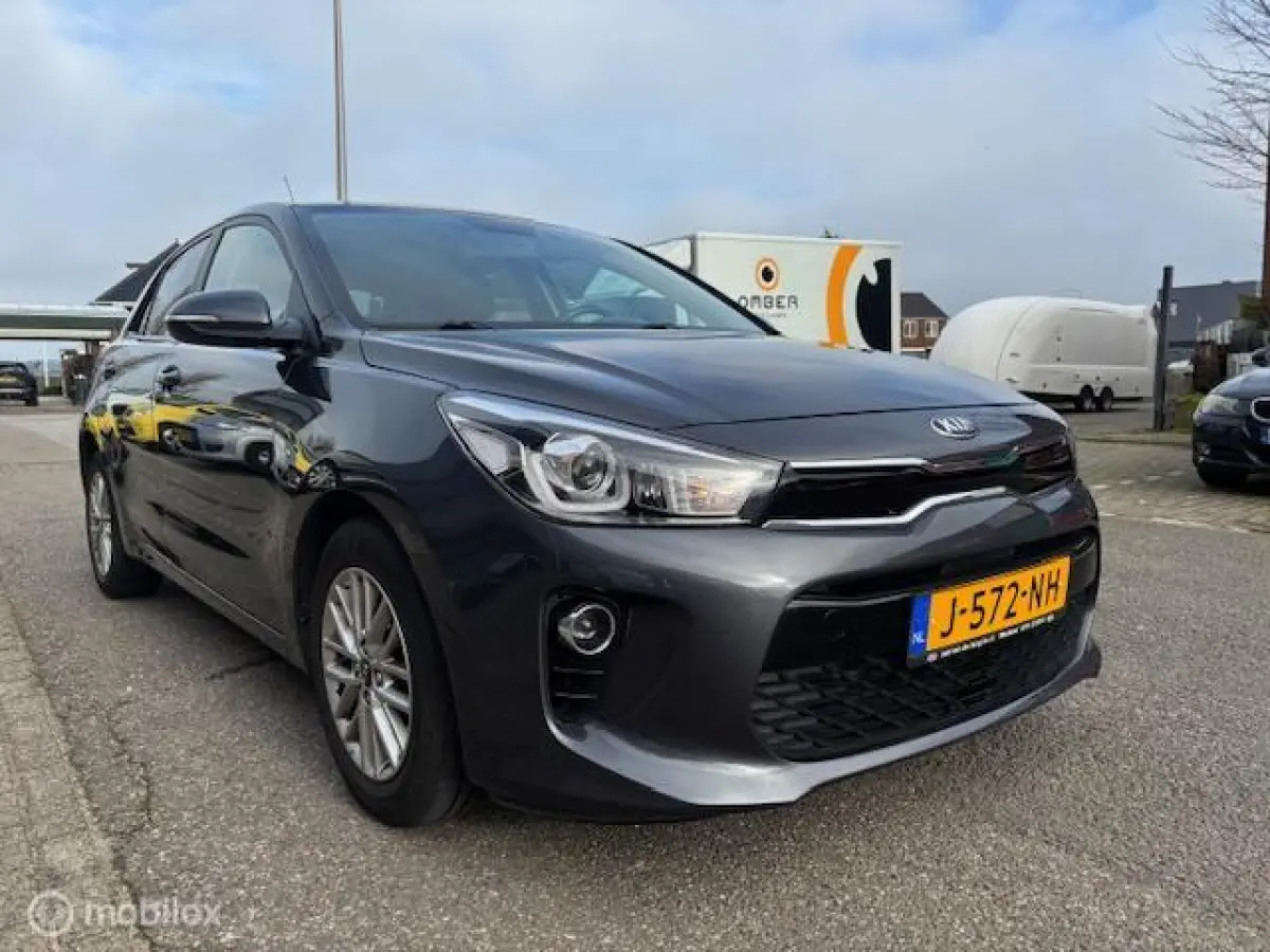 1.4 DynamicLine Automaat Navigatie & Camera achter , Parkeerhulp achter , Electr. ramen & deur vergrendeling met afstand