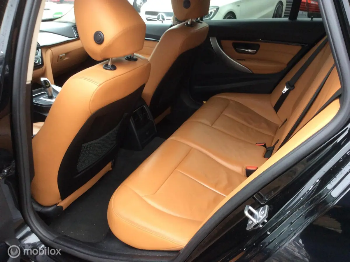 318i Luxury Edition Nav St Verw Trekh Nap