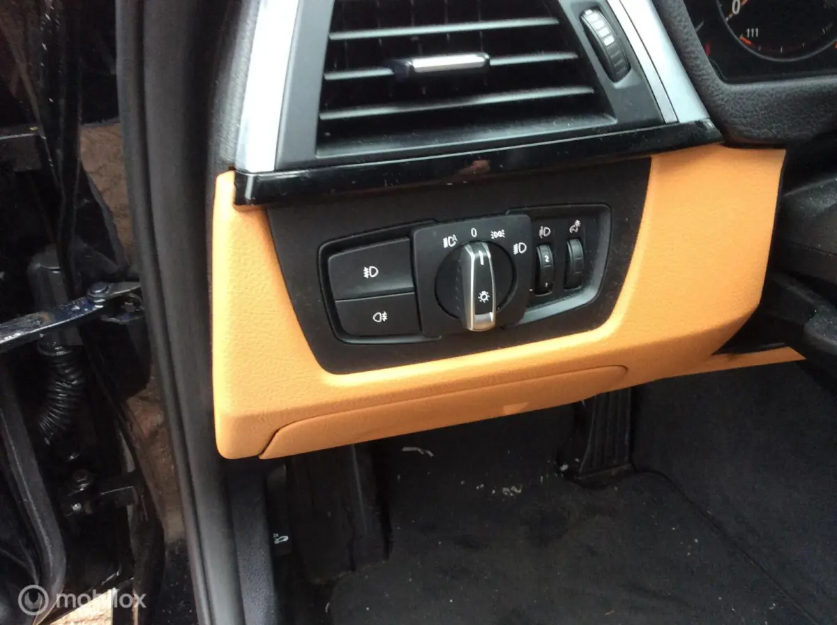 318i Luxury Edition Nav St Verw Trekh Nap