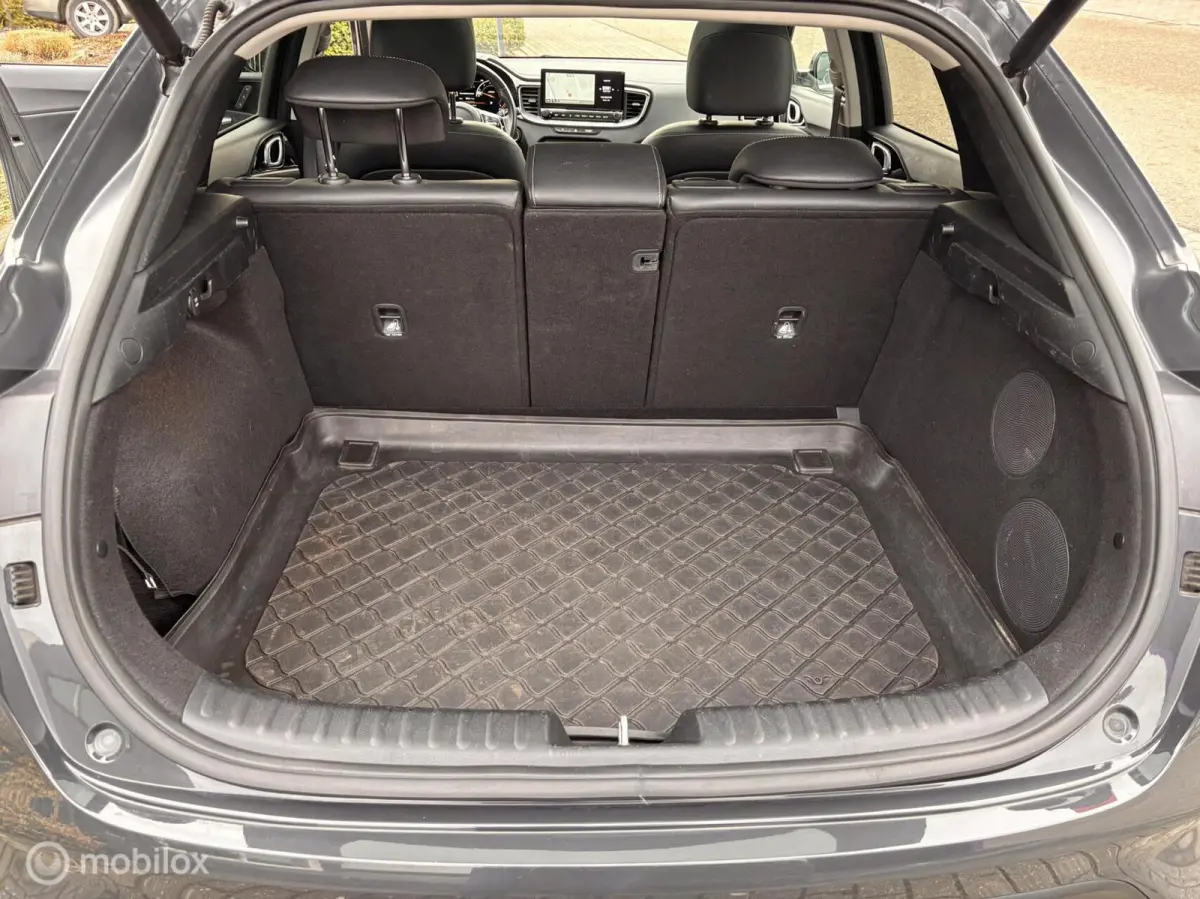 1.5 T-GDI MHEV Dynamic + Line Leer Pano