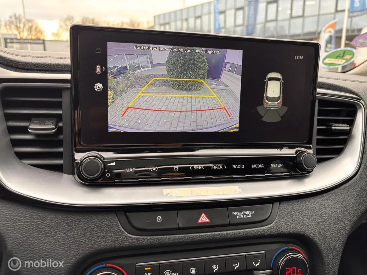 1.5 T-GDI MHEV Dynamic + Line Leer Pano